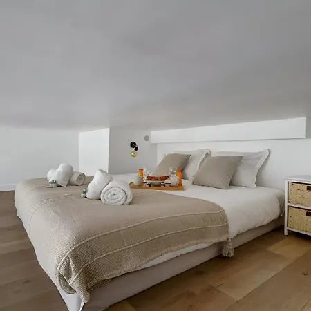 Appartamento Bluestay 245 -duplex Sur Les Champs-elysées+balcon Parigi